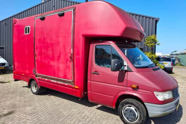 Mercedes-Benz Sprinter (1996) thumbnail 1