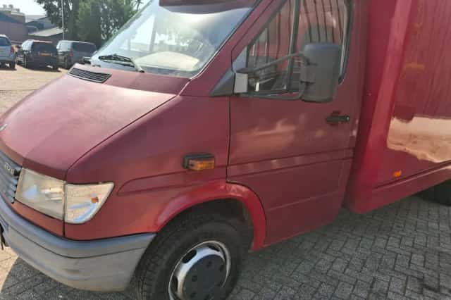 Mercedes-Benz Sprinter (1996) thumbnail 4