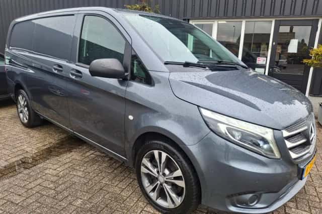 Mercedes-Benz Vito (2015) thumbnail 1