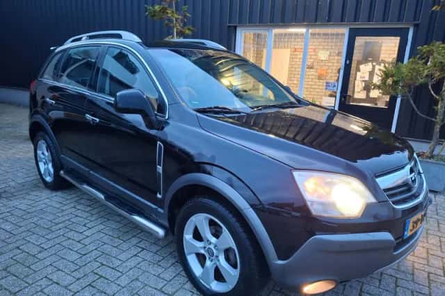 Opel Antara (2007) thumbnail 1