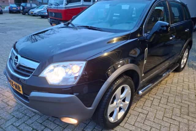 Opel Antara (2007) thumbnail 4