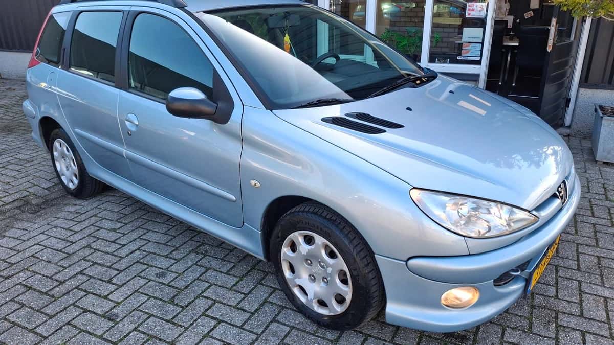 Peugeot 206 (2005) — foto 1