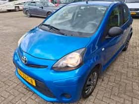 Toyota Aygo (2012) thumbnail 4