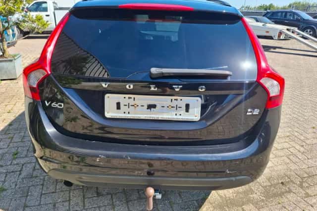 Volvo V60 (2013) thumbnail 3