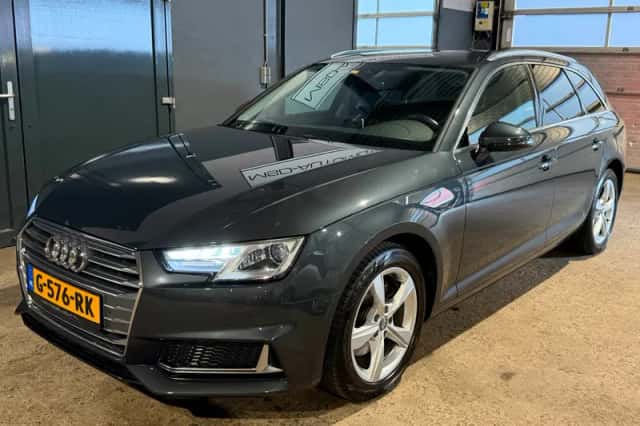 Audi A4 (2019) thumbnail 2