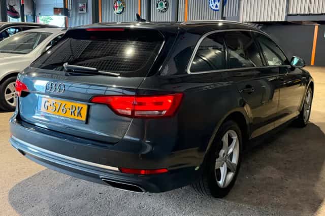 Audi A4 (2019) thumbnail 4