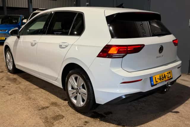 Volkswagen Golf (2020) thumbnail 3