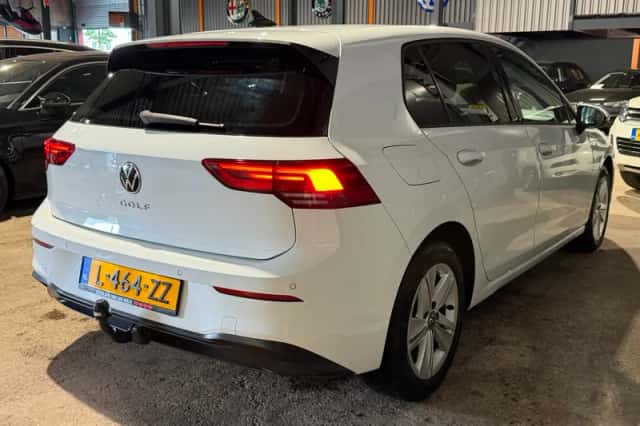 Volkswagen Golf (2020) thumbnail 4
