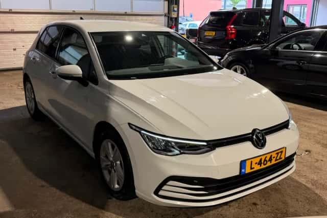 Volkswagen Golf (2020) thumbnail 5