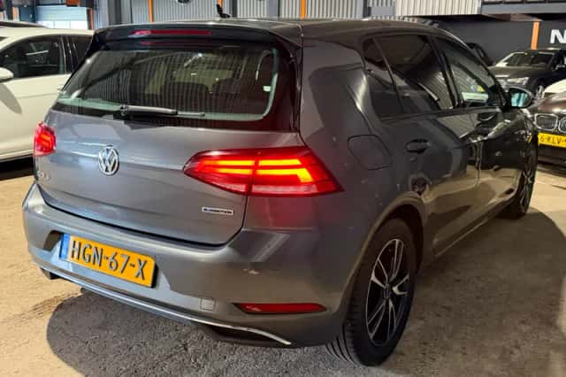 Volkswagen Golf (2019) thumbnail 4