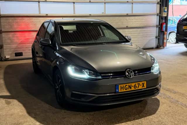 Volkswagen Golf (2019) thumbnail 5