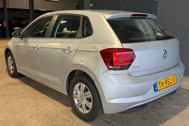 Volkswagen Polo (2018) thumbnail 2