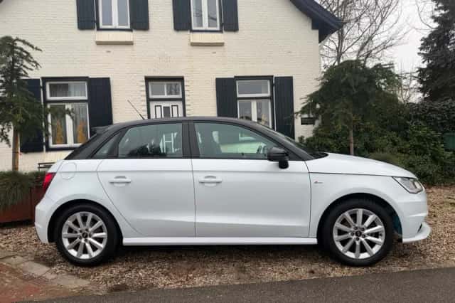 Audi A1 (2018) thumbnail 4