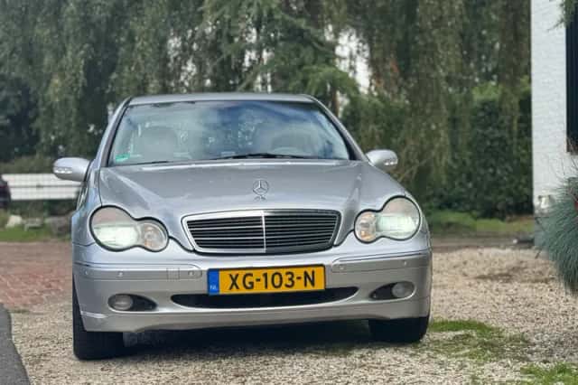 Mercedes-Benz C-Klasse (2000) thumbnail 2