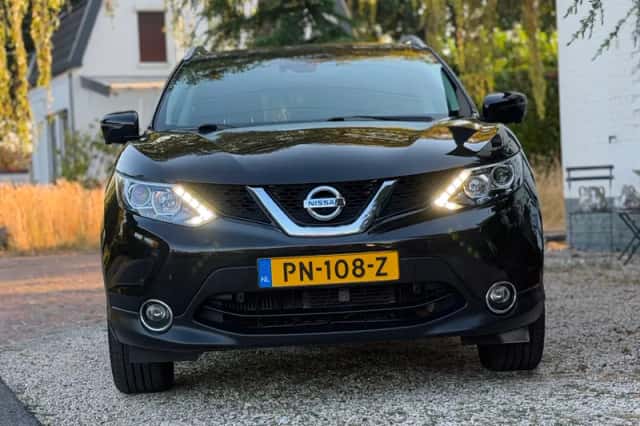 Nissan Qashqai (2017) thumbnail 2