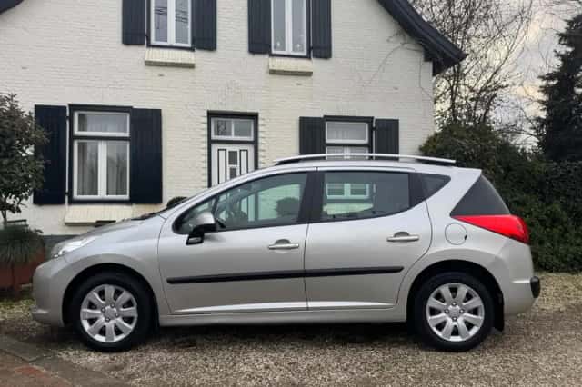 Peugeot 207 (2008) thumbnail 3
