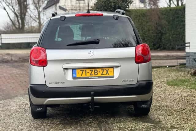 Peugeot 207 (2008) thumbnail 4