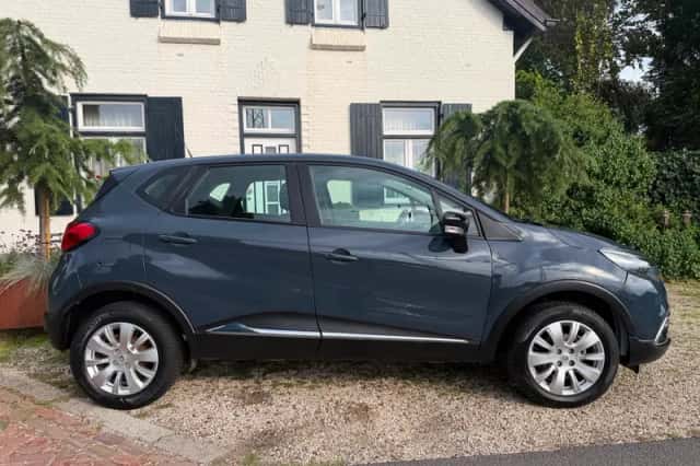 Renault Captur (2016) thumbnail 5