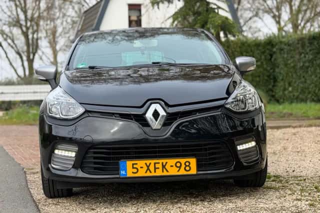 Renault Clio (2014) thumbnail 2