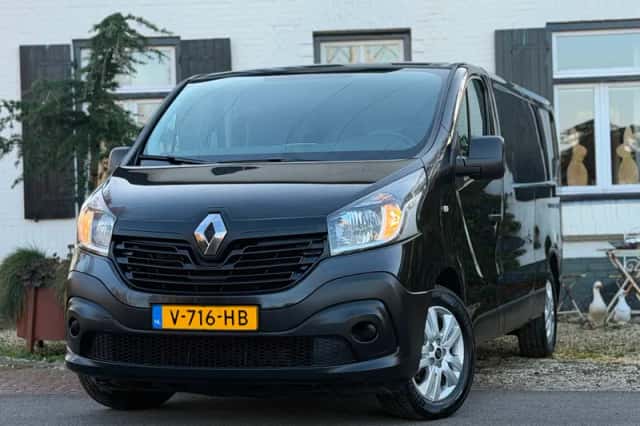 Renault Trafic (2017) thumbnail 1