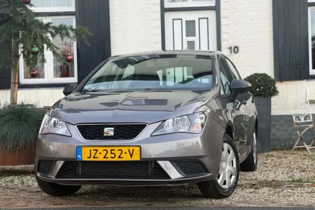 SEAT Ibiza (2015) thumbnail 1