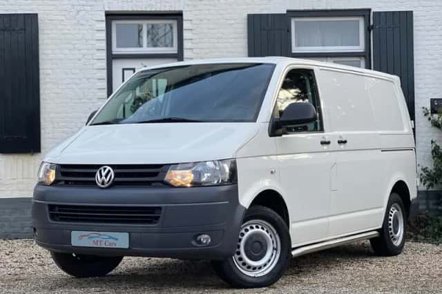 Volkswagen Transporter (2013) thumbnail 1