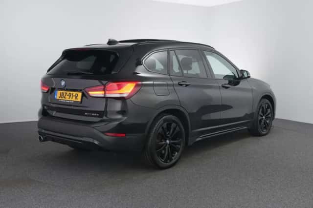 BMW X1 (2022) thumbnail 4