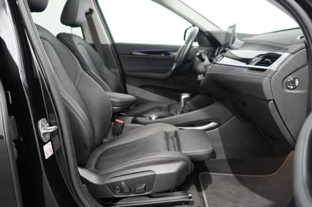 BMW X1 (2022) thumbnail 6
