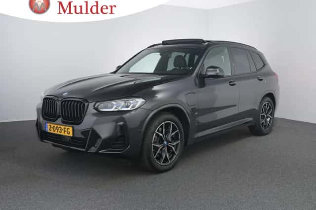BMW X3 (2023) thumbnail 1