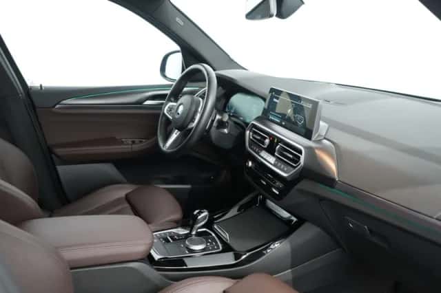 BMW X3 (2023) thumbnail 3