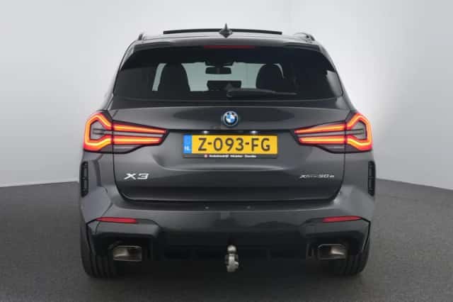 BMW X3 (2023) thumbnail 6