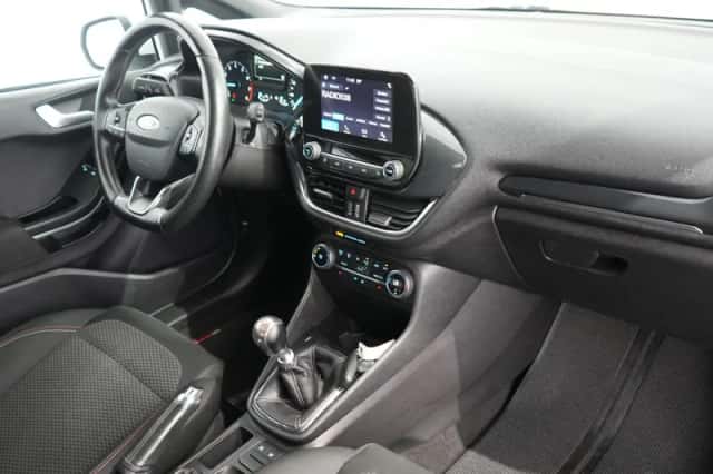 Ford Fiesta (2017) thumbnail 4