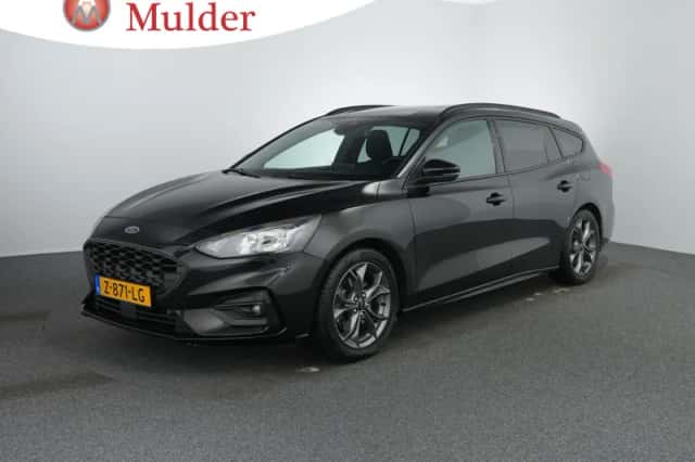 Ford Focus (2021) thumbnail 2