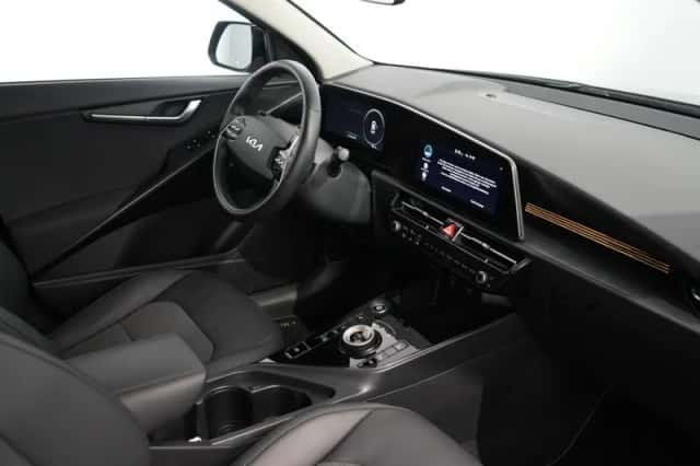 Kia Niro (2023) thumbnail 5