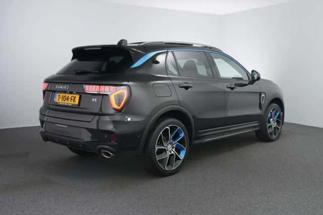 Lynk & Co 01 (2023) thumbnail 3