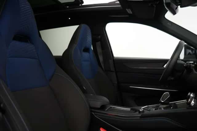 Lynk & Co 01 (2023) thumbnail 5