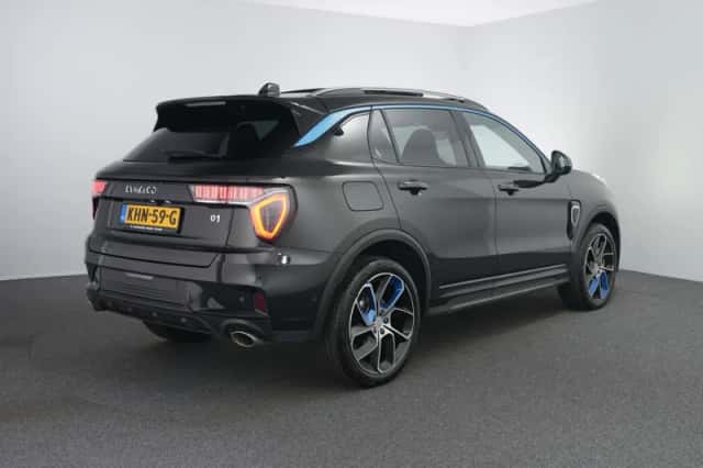 Lynk & Co 01 (2023) thumbnail 3