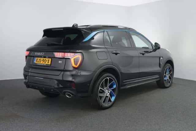 Lynk & Co 01 (2023) thumbnail 3