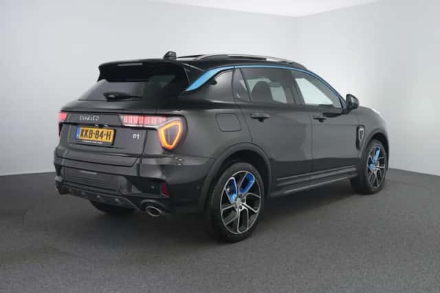 Lynk & Co 01 (2023) thumbnail 3