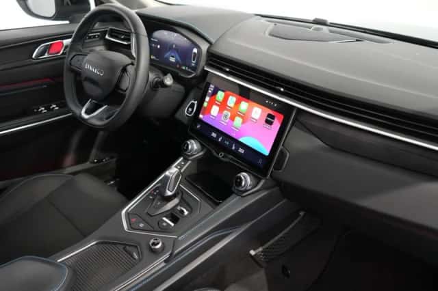 Lynk & Co 01 (2022) thumbnail 3