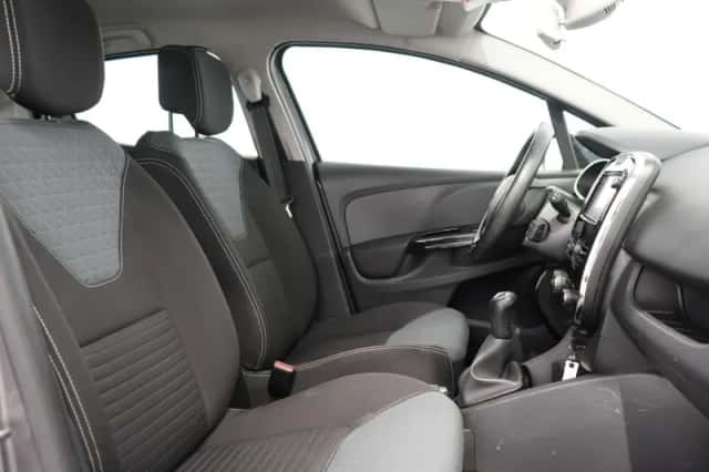 Renault Clio (2014) thumbnail 5