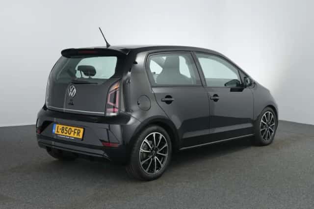 Volkswagen Up! (2021) thumbnail 3