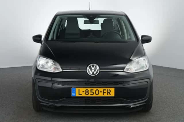 Volkswagen Up! (2021) thumbnail 6