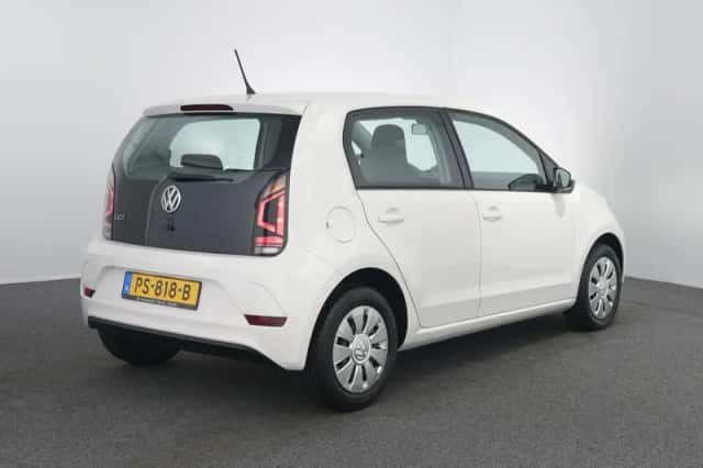 Volkswagen Up! (2017) thumbnail 3