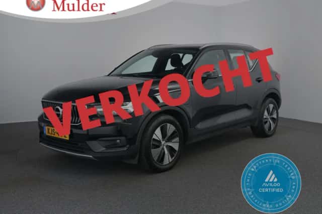 Volvo XC40 (2021) thumbnail 2