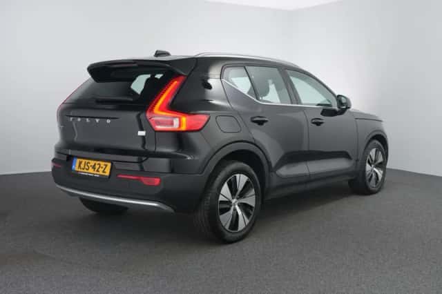Volvo XC40 (2021) thumbnail 4