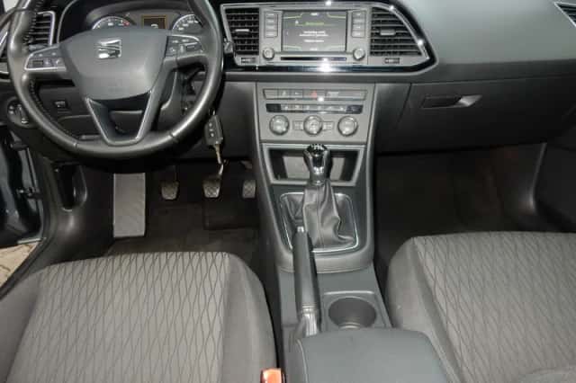 SEAT Leon (2015) thumbnail 5