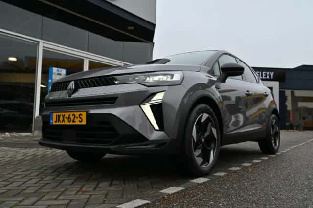 Renault Captur (2025) thumbnail 4
