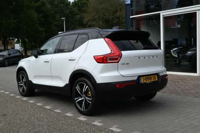 Volvo XC40 (2020) thumbnail 5