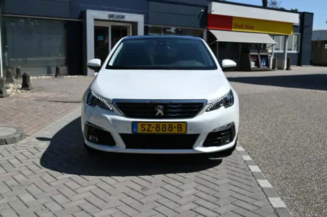 Peugeot 308 (2018) thumbnail 3